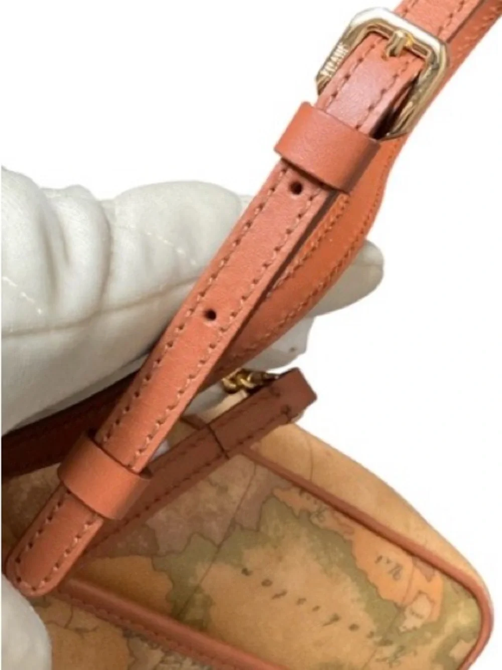 Prima Classe Geo Classic PRISTINE Crossbody NWOT ALVIERO MARTIN